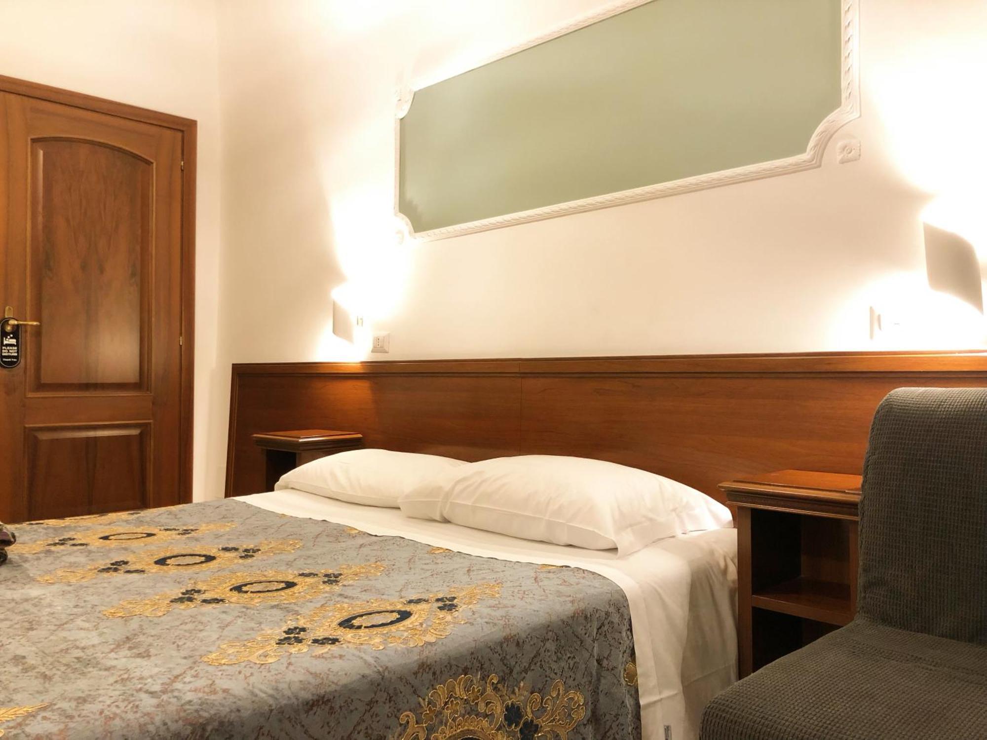 Hostel Cosmos روما المظهر الخارجي الصورة