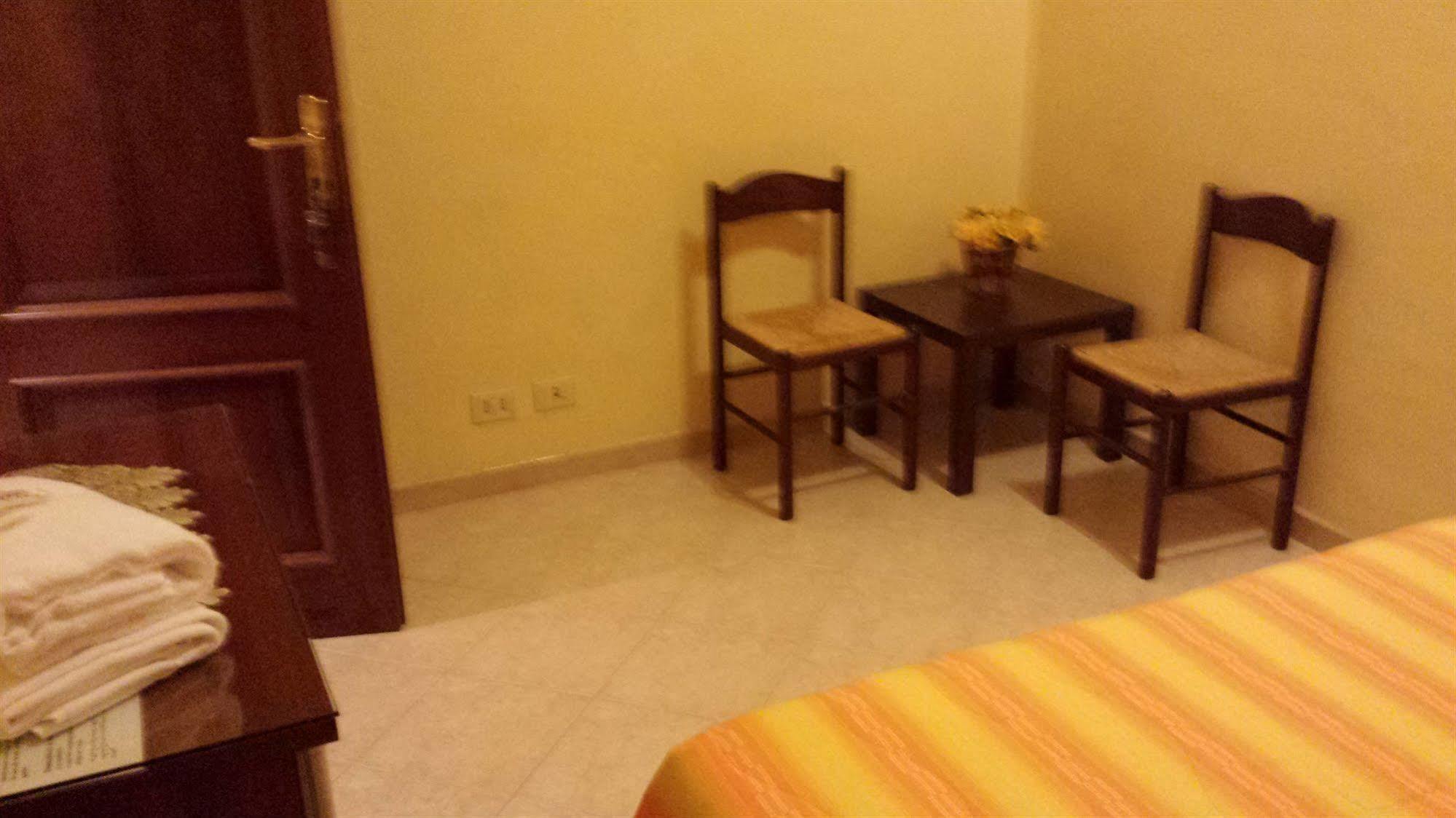 Hostel Cosmos روما المظهر الخارجي الصورة