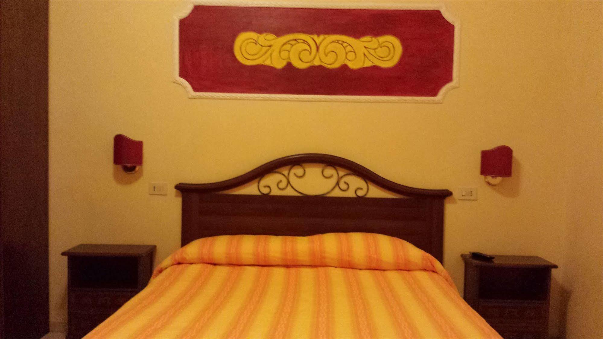 Hostel Cosmos روما المظهر الخارجي الصورة